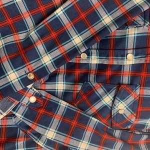 🎉3🎉.plaid shirts XL and L